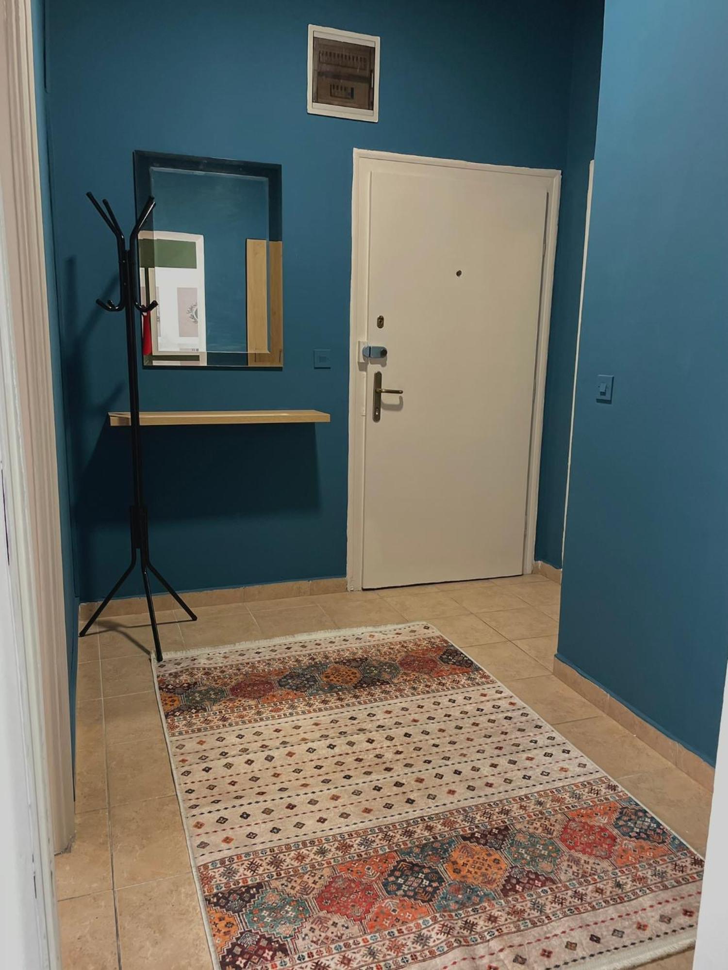Debar Maalo 2bdrm Apt, 2 Min Walk To Park Lägenhet